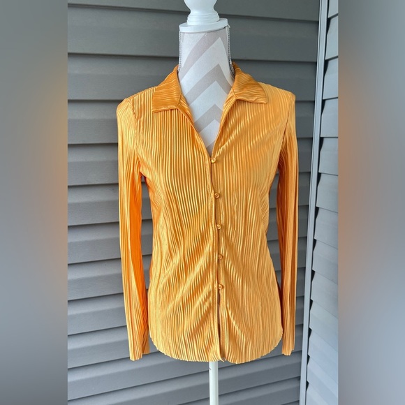 NWT- Rachel Zoe 2 Piece Plisse Set Yellow Button Down Shirt And Pants Sz M - Picture 1 of 12